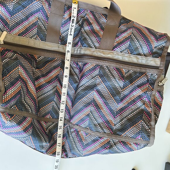 LeSportsac Boston Bag Weekender Bag - Picture 10 of 11